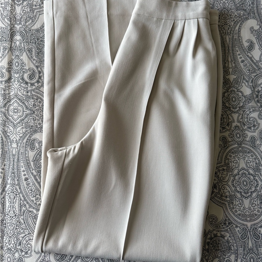 12STOREEZ Cream Pleated Trousers - Picture 3 of 10